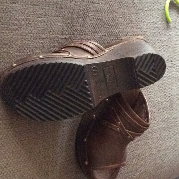 Open toe clogs - Picture 3 of 5